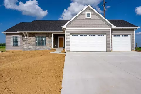 7001 Black Oak Dr, Bettendorf, IA 52722