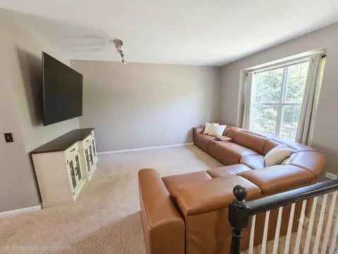 208 Comstock Dr, Elgin, IL 60124 photo 3