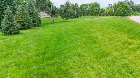 Exterior - 1742 Wolverine Rd, Dixon, IL 61021 photo 2 of 8