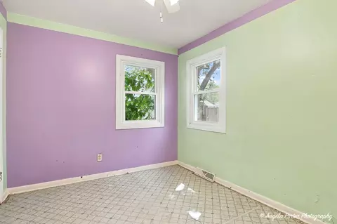 Bedroom - 513 Rand Rd, Mchenry, IL 60051 photo 1 of 4
