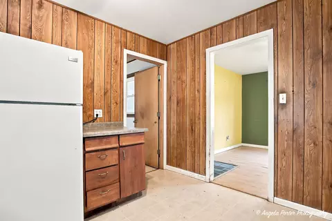 Entry Way - 513 Rand Rd, Mchenry, IL 60051 photo 1 of 1
