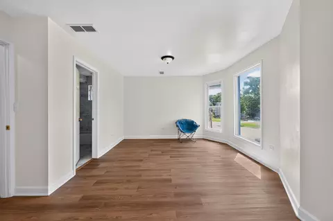 Living - 107 4th Ave, Joliet, IL 60433 photo 6 of 6