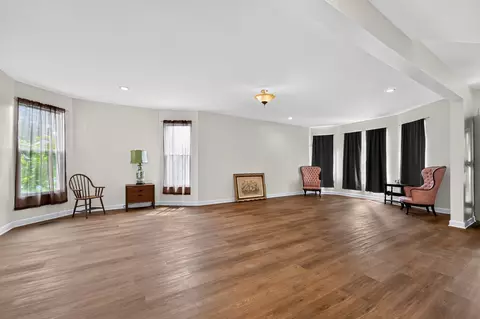 Living - 107 4th Ave, Joliet, IL 60433 photo 2 of 6