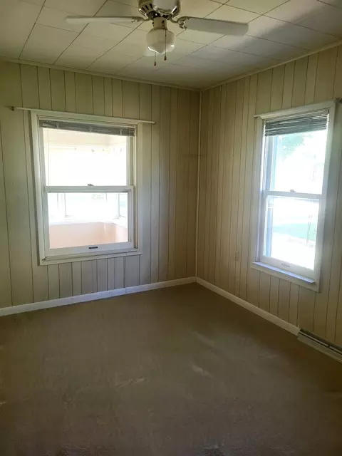 Bedroom - 1415 W 1st St, Dixon, IL 61021 photo 2 of 4