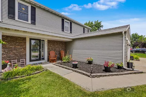 7652 W Hickory Creek Dr, Frankfort, IL 60423 photo 2