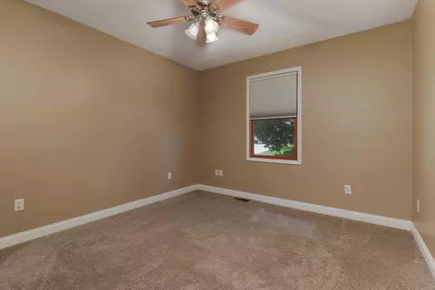 Bedroom - 404 Sunset Dr, Colfax, IL 61728 photo 3 of 6