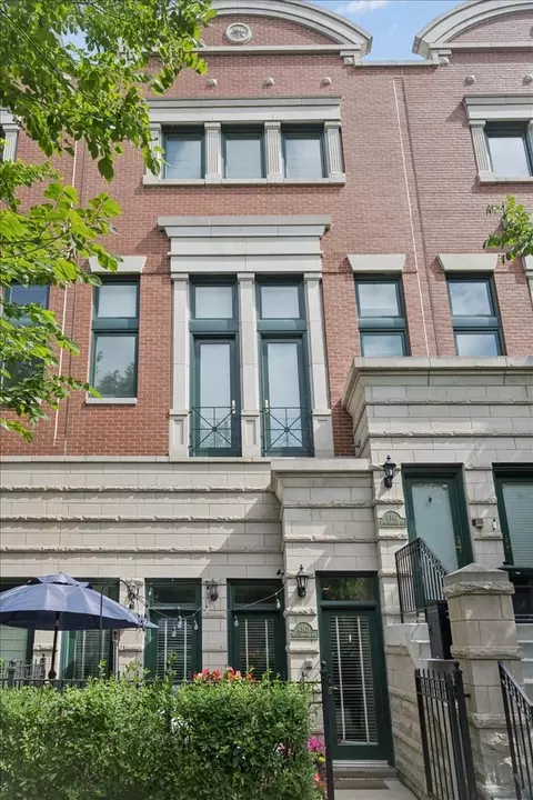 434 W Armitage Ave #D, Chicago, IL 60614
