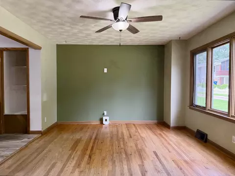 Living - 3036 Tower Rd, Clinton, IA 52732 photo 1 of 2