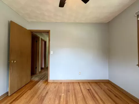Bedroom - 3036 Tower Rd, Clinton, IA 52732 photo 3 of 4