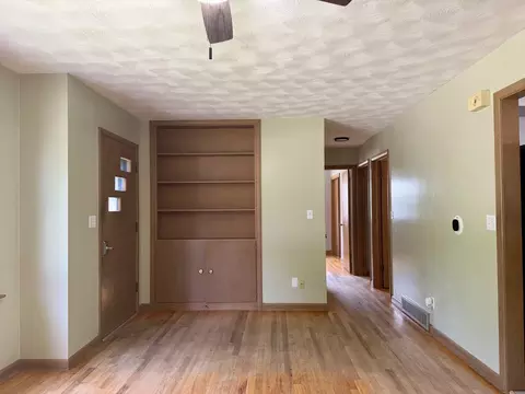 Living - 3036 Tower Rd, Clinton, IA 52732 photo 2 of 2