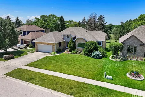 612 Edelweiss Dr, Antioch, IL 60002