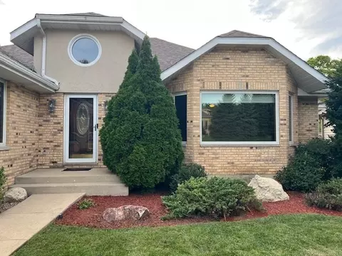 612 Edelweiss Dr, Antioch, IL 60002