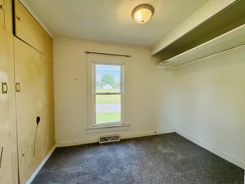 606 S Mulkey St, Christopher, IL 62822 photo 20