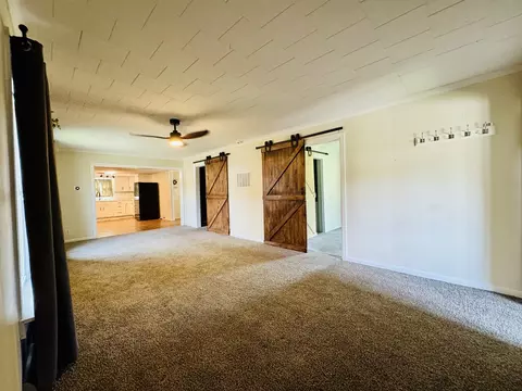606 S Mulkey St, Christopher, IL 62822 photo 13