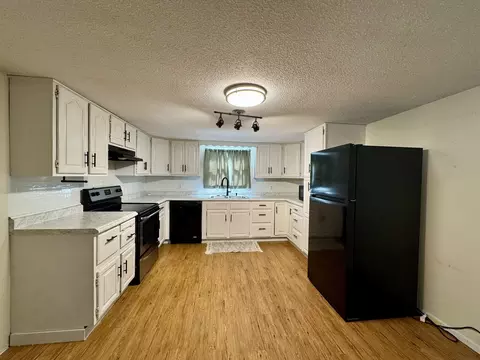 606 S Mulkey St, Christopher, IL 62822 photo 8