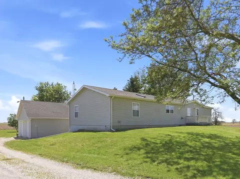 10078 State Route 9, Hoopeston, IL 60942