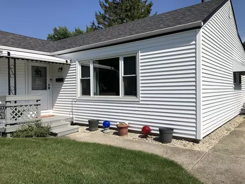 5121 W State Rd, Burbank, IL 60459
