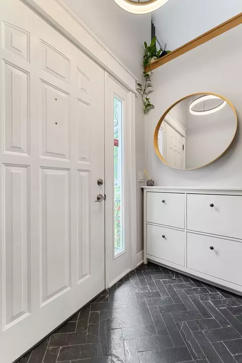 Entry Way - 138 S Berteau Ave, Bartlett, IL 60103 photo 1 of 1