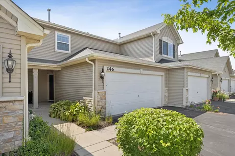 246 Wildmeadow Ln, Woodstock, IL 60098