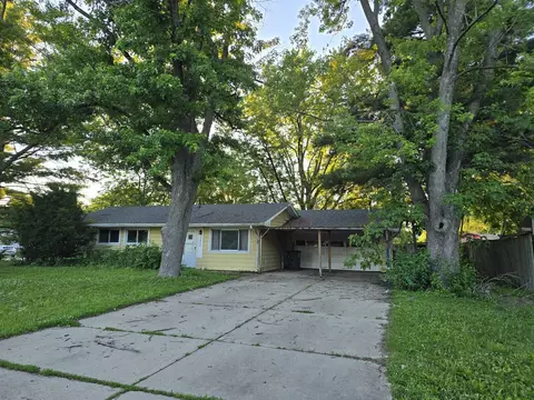 34 W784 Skyline Dr, Saint Charles, IL 60174