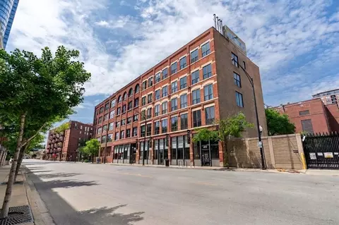 420 W Grand Ave #5D, Chicago, IL 60654