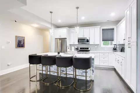 Kitchen - 616 E 46th St #2, Chicago, IL 60653 photo 3 of 4