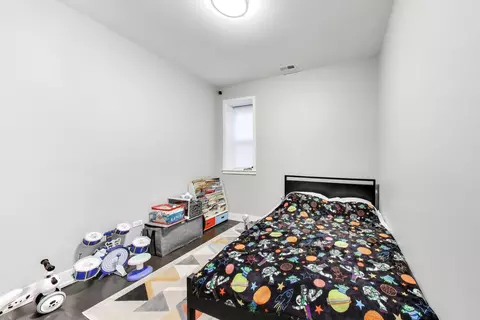 Bedroom - 616 E 46th St #2, Chicago, IL 60653 photo 4 of 6