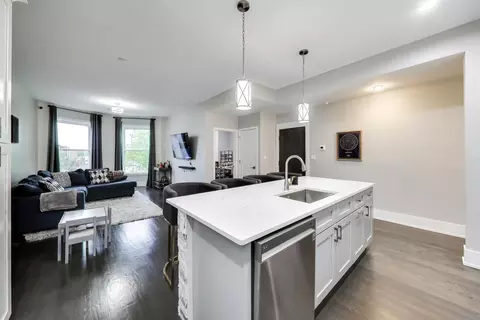 Kitchen - 616 E 46th St #2, Chicago, IL 60653 photo 4 of 4