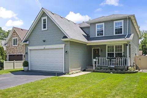 219 Elm Ave, Mundelein, IL 60060