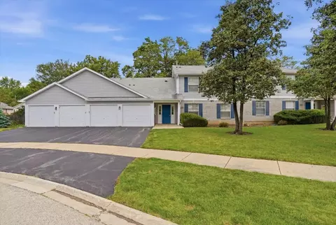 1291 N Red Oak Cir #1, Round Lake Beach, IL 60073
