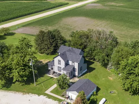 650 E 2200 North Rd, Danforth, IL 60930 photo 2