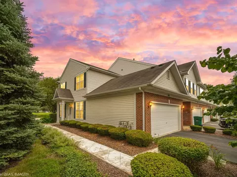 1901 W Crestview Cir #1901, Romeoville, IL 60446