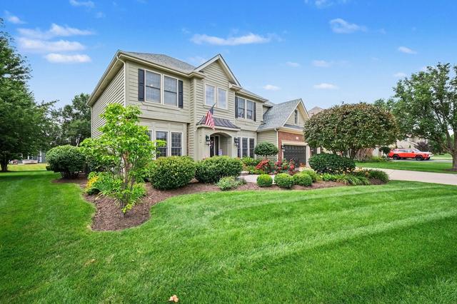 430 Pheasant Hill Dr, North Aurora, IL 60542