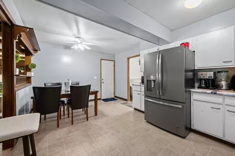 1406 15th St, Silvis, IL 61282 photo 6