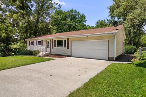 1406 15th St, Silvis, IL 61282 photo 2