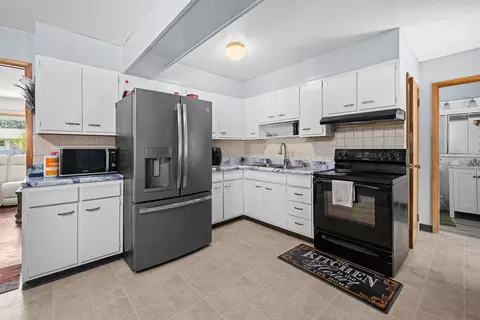 1406 15th St, Silvis, IL 61282 photo 7