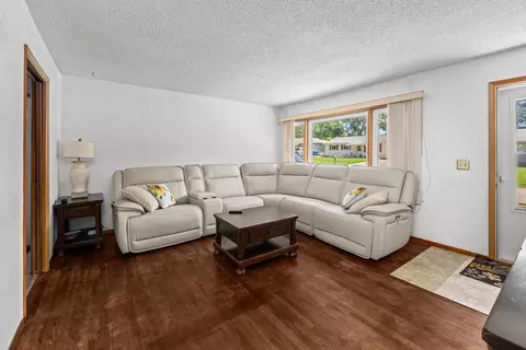 1406 15th St, Silvis, IL 61282 photo 5