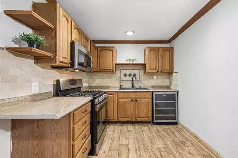 116 Valley Dr, Oakwood Hills, IL 60013 photo 6