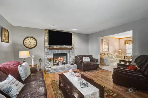 Living - 1904 Brighton Ln, Plainfield, IL 60586 photo 3 of 3