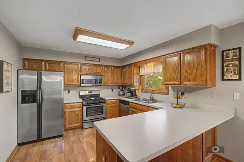 Kitchen - 1904 Brighton Ln, Plainfield, IL 60586 photo 3 of 3