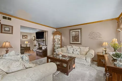 Living - 1904 Brighton Ln, Plainfield, IL 60586 photo 1 of 3