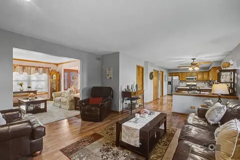 Other - 1904 Brighton Ln, Plainfield, IL 60586 photo 4 of 5