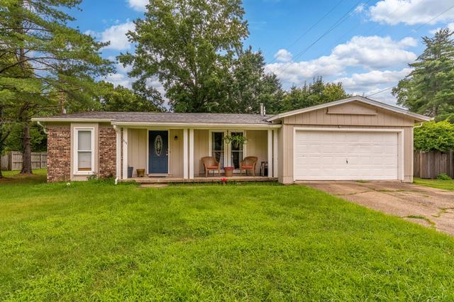 615 S Emerald Ln, Carbondale, IL 62901