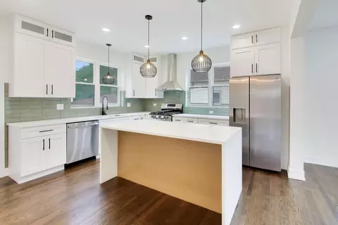 Kitchen - 1632 W 100th Pl, Chicago, IL 60643 photo 1 of 2