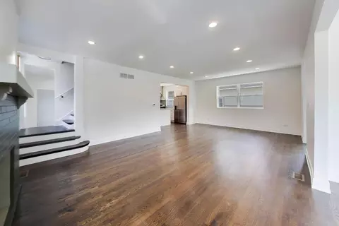 Living - 1632 W 100th Pl, Chicago, IL 60643 photo 3 of 5