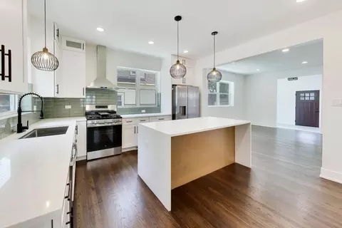 Kitchen - 1632 W 100th Pl, Chicago, IL 60643 photo 2 of 2