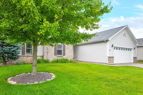 Exterior - 2246 Inez Ln, Normal, IL 61761 photo 3 of 7