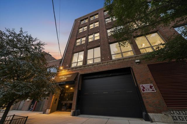 3323 N Paulina St #3F, Chicago, IL 60657