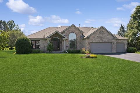 6 N731 Willowbrook Dr, Saint Charles, IL 60175