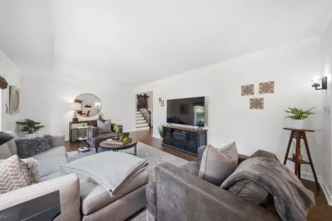 1483 Pebblestone Cv, Wheaton, IL 60189 photo 9